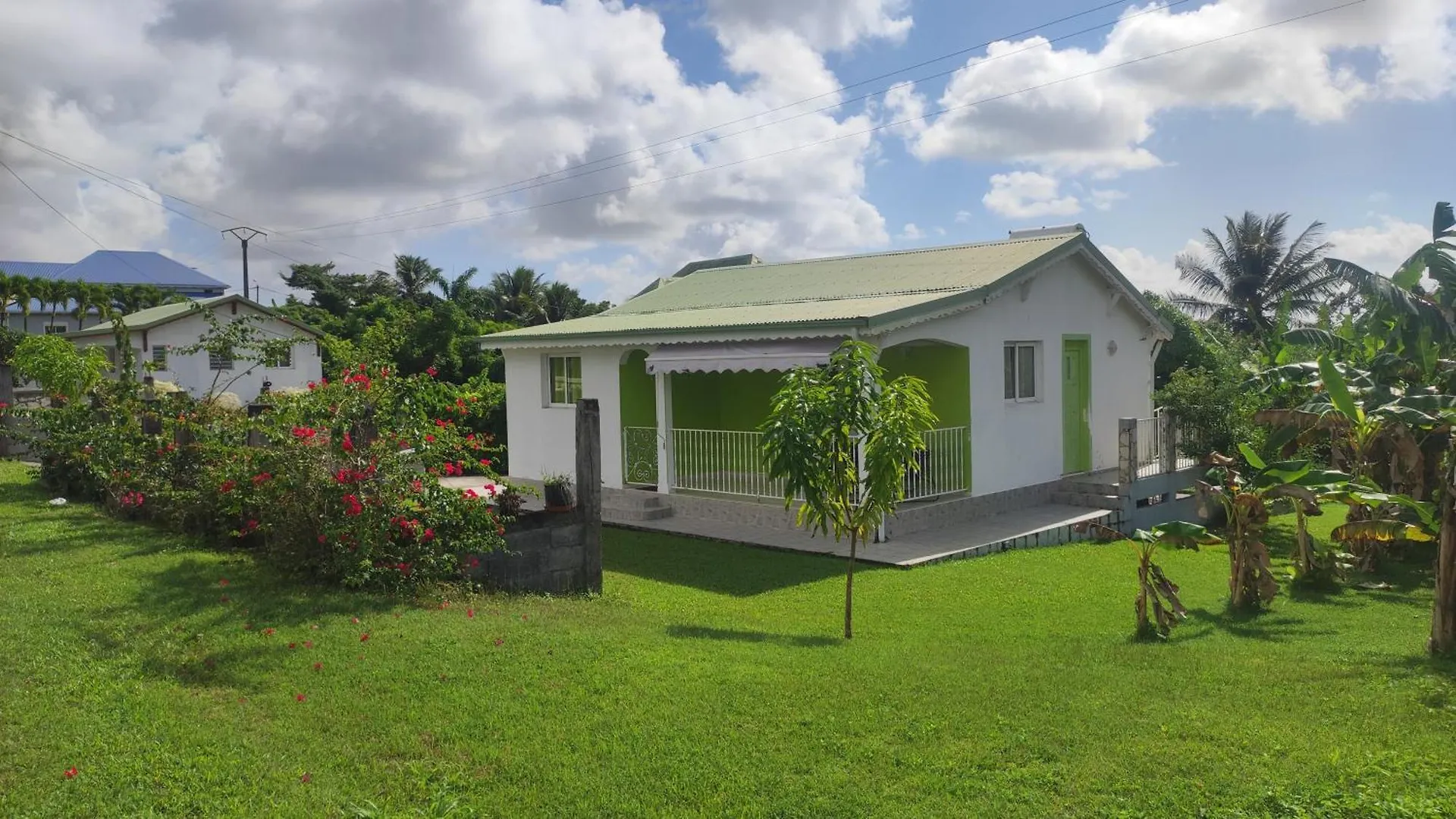 Villa Kaz A Roro à Sainte-Anne  Hébergement de vacances